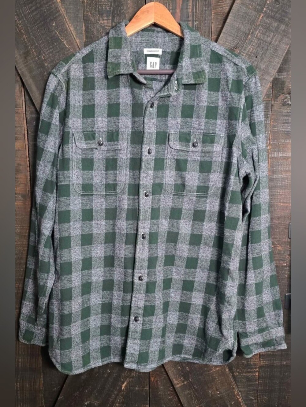 GAP Men’s Green and Gray Plaid Flannel Shirt Size Large